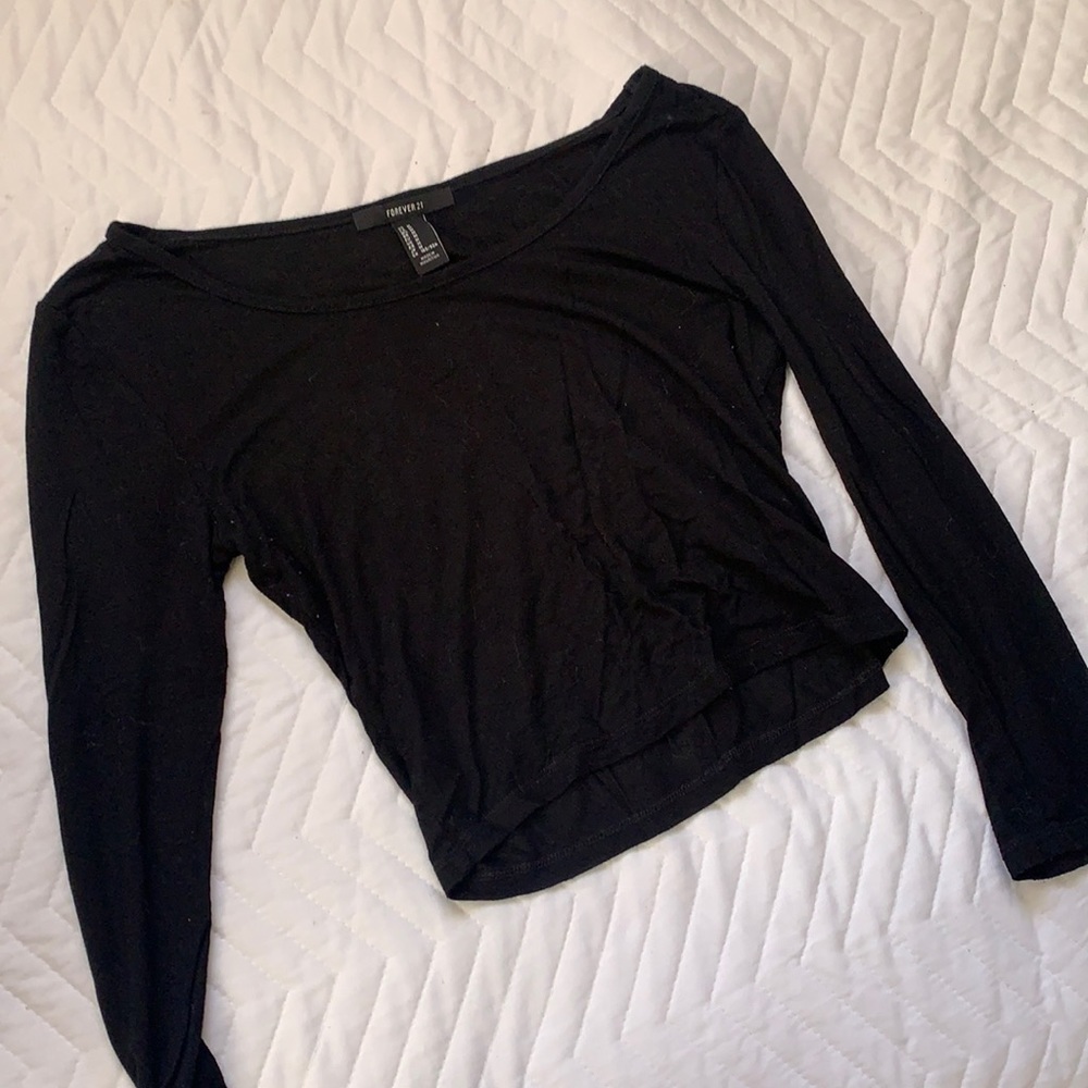 black cropped top